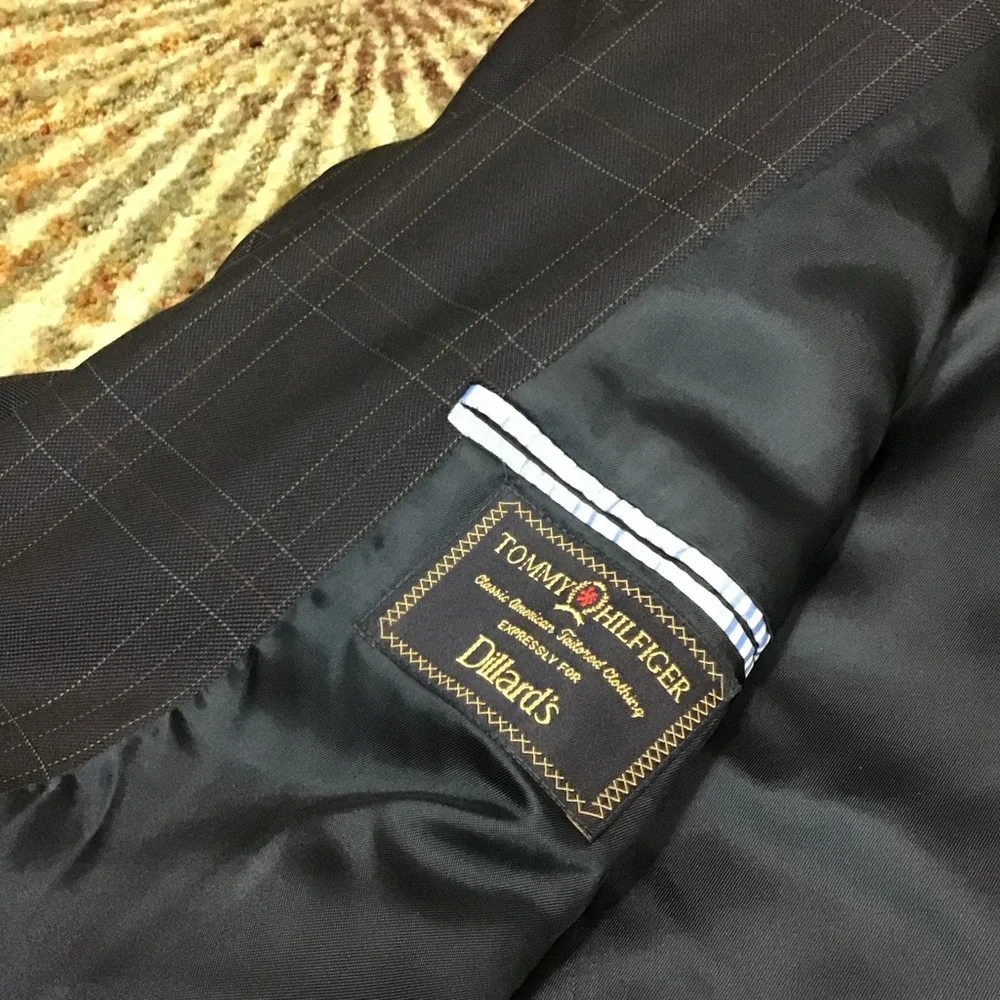 Tommy  Hilfiger Men's 46R Blazer Sport Coat Blue Check Silk & Wool vtg -holes